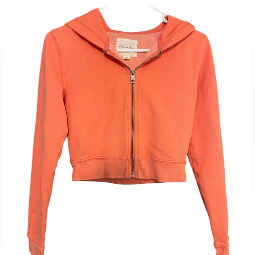 American Eagle cropped sweatshirt. Excellent condition!!